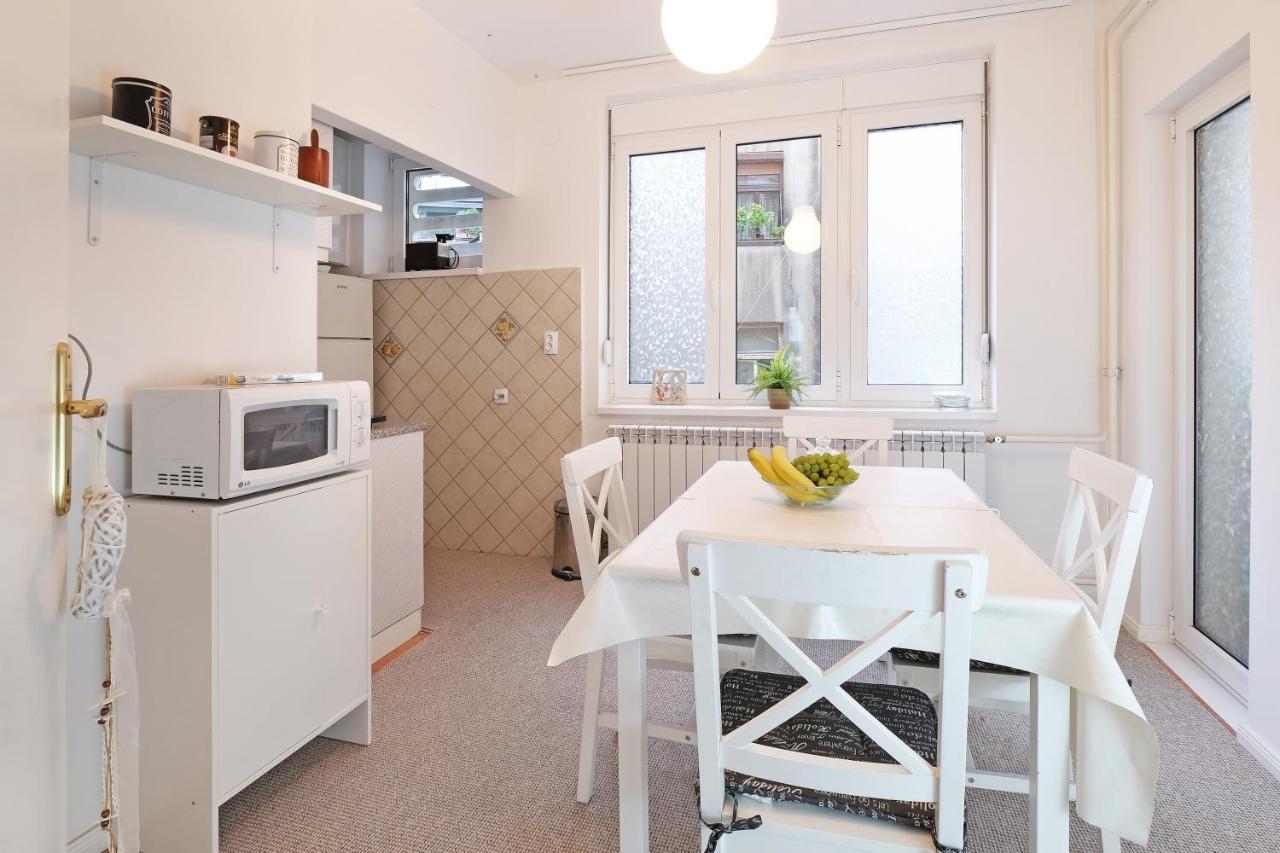 Zen City Center Apartment & Garage Nearby Belgrade Extérieur photo